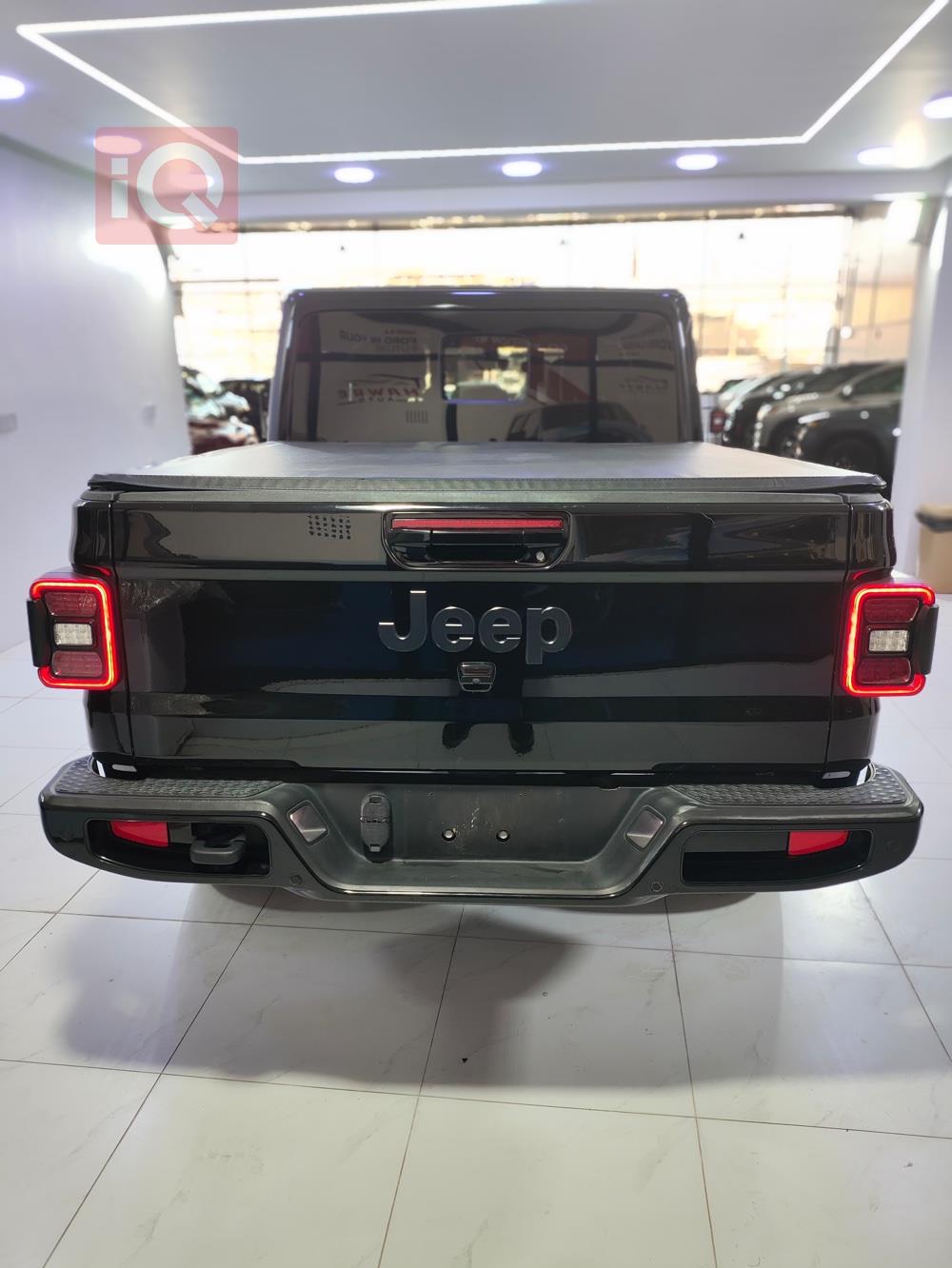 جيب جلاديتور